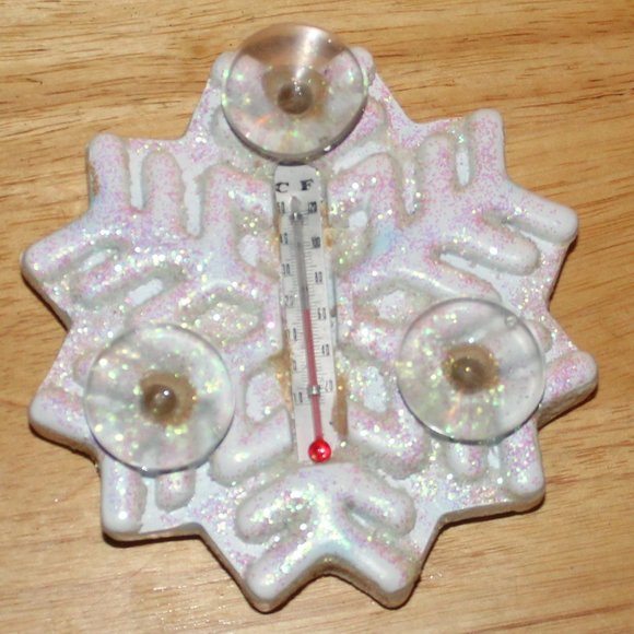Outdoor Window Snowflake Thermometer - Picture 1 of 2